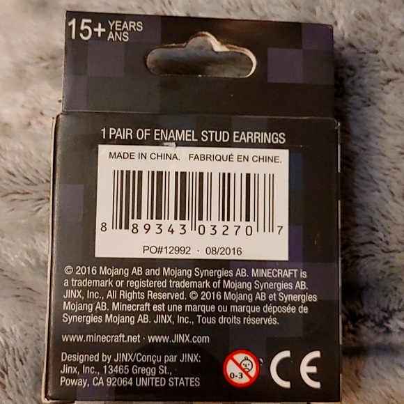 *NEW* Minecraft creeper stud earrings - Picture 2 of 4
